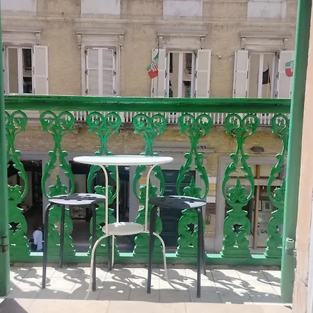 Apartament La Casa In Centro Ankona